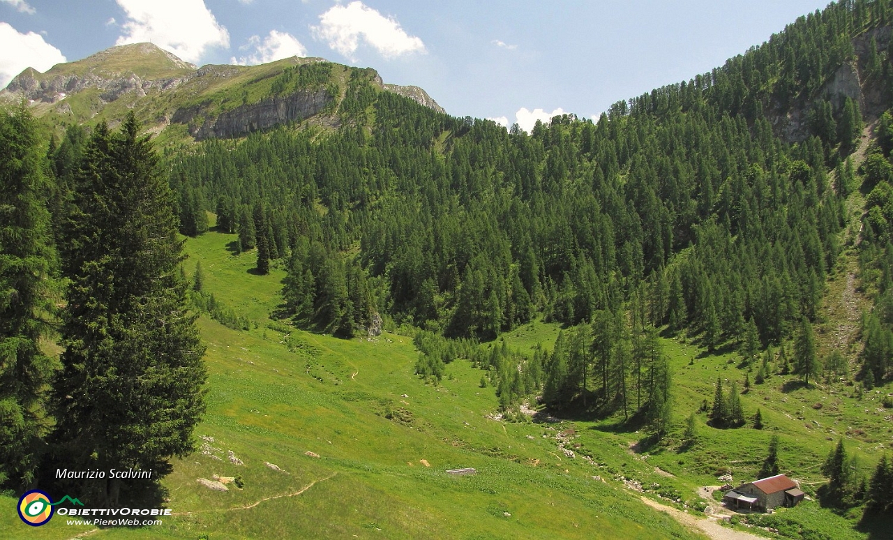 73 Scollino verso la  Val Terzera....JPG